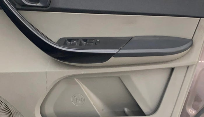 2019 Tata Tiago XT PETROL, CNG, Manual, 51,927 km, Driver Side Door Panels Control