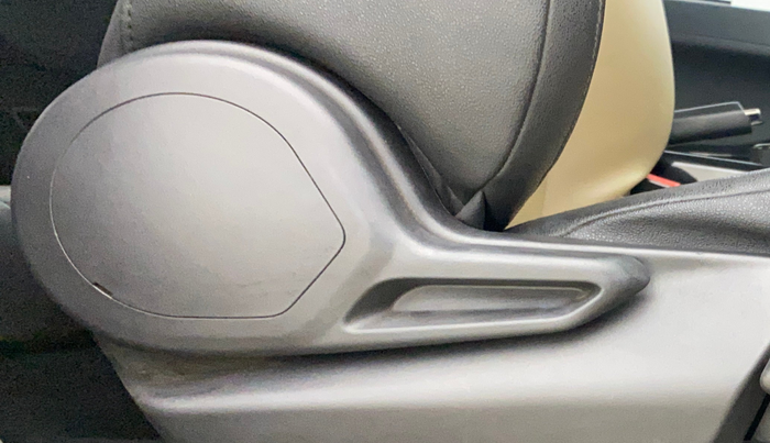 2022 Tata NEXON XZ PLUS PETROL KAZIRANGA, Petrol, Manual, 77,048 km, Driver Side Adjustment Panel