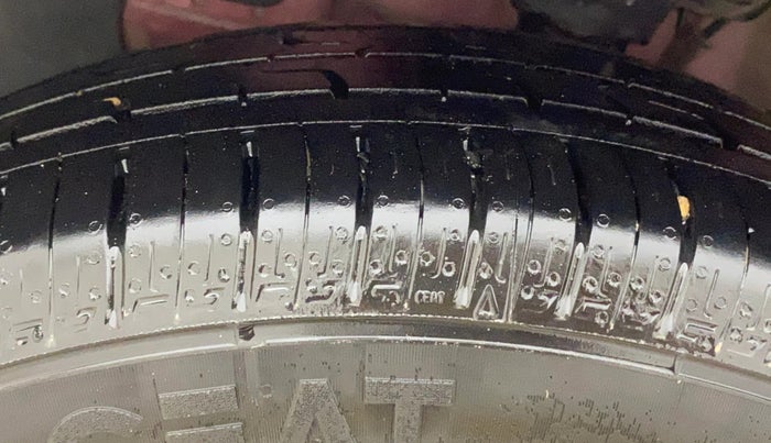 2019 Hyundai Elite i20 ASTA (O) CVT, Petrol, Automatic, 30,598 km, Left Front Tyre Tread