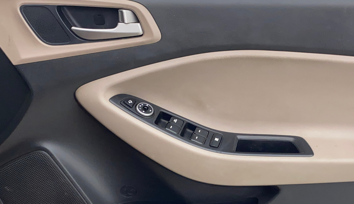 2019 Hyundai Elite i20 ASTA (O) CVT, Petrol, Automatic, 30,598 km, Driver Side Door Panels Control