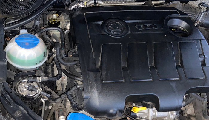 2016 Skoda Rapid 1.5 TDI CR STYLE PLUS AT, Diesel, Automatic, 95,810 km, Engine View - Right