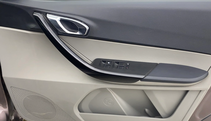 2019 Tata Tiago XZ PETROL, Petrol, Manual, 79,913 km, Driver Side Door Panels Control