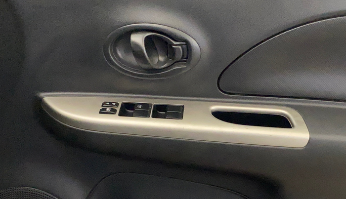 2017 Nissan Micra Active XV, Petrol, Manual, 13,304 km, Driver Side Door Panels Control