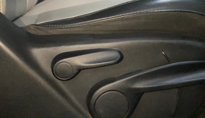 2018 Jeep Compass LIMITED 2.0 DIESEL, Diesel, Manual, 99,002 km, Driver Side Adjustment Panel