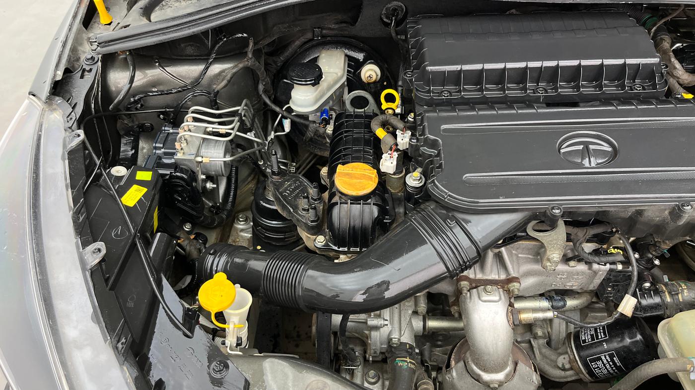 2020 Tata Tiago XT PETROL, Petrol, Manual, 69,712 km, Engine View - Right