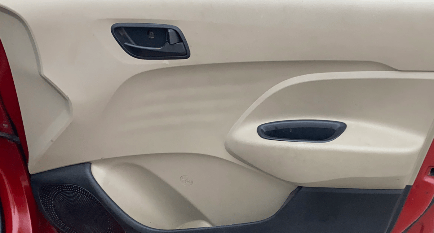 2022 Hyundai NEW SANTRO SPORTZ EXECUTIVE MT CNG, CNG, Manual, 1,15,712 km, Driver Side Door Panels Control