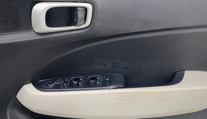 2022 Hyundai VENUE S (O) 1.0 TURBO IMT, Petrol, Manual, 75,335 km, Driver Side Door Panels Control