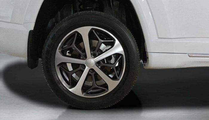 2025 Jeep MERIDIAN Overland 4x4 AT, Diesel, Automatic, 15,532 km, Right Rear Wheel