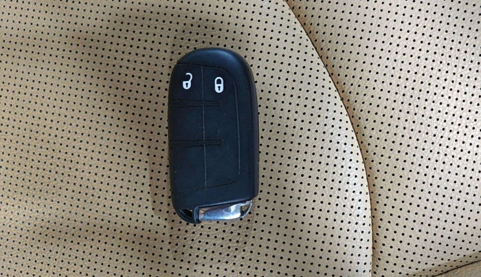 2025 Jeep MERIDIAN Overland 4x4 AT, Diesel, Automatic, 15,532 km, Key Close Up