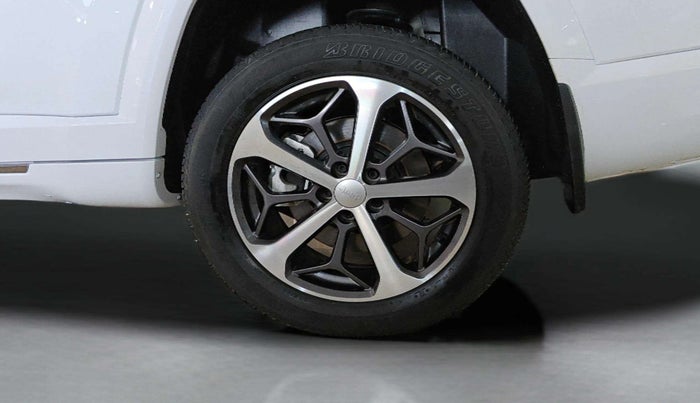 2025 Jeep MERIDIAN Overland 4x4 AT, Diesel, Automatic, 15,532 km, Left Rear Wheel