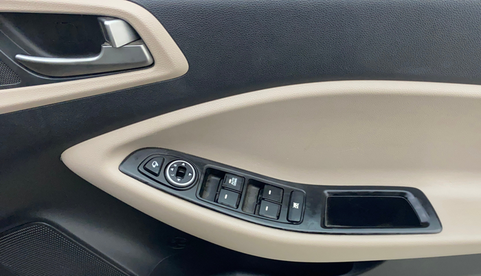 2015 Hyundai Elite i20 SPORTZ 1.2, Petrol, Manual, 71,476 km, Driver Side Door Panels Control