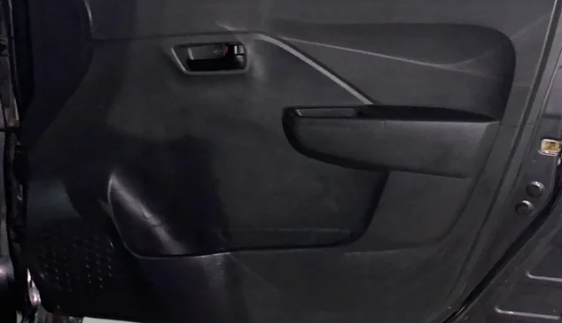 2024 Maruti Alto K10 VXI, Petrol, Manual, 19,303 km, Driver Side Door Panels Control