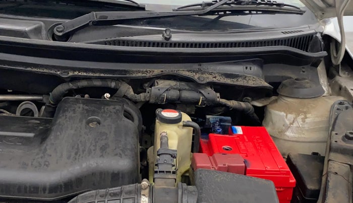 2016 Maruti Swift Dzire VDI, Diesel, Manual, 1,11,848 km, Engine View - Left