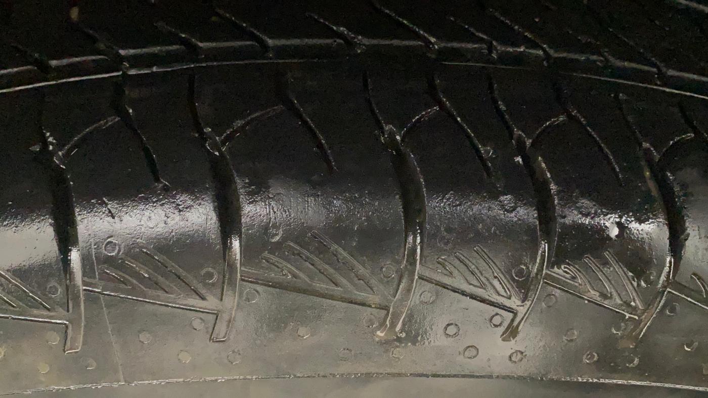 2023 Maruti Grand Vitara DELTA SMART HYBRID, Petrol, Manual, 32,773 km, Left Rear Tyre Tread