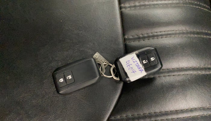 2023 Maruti Grand Vitara DELTA SMART HYBRID, Petrol, Manual, 32,773 km, Key Close Up