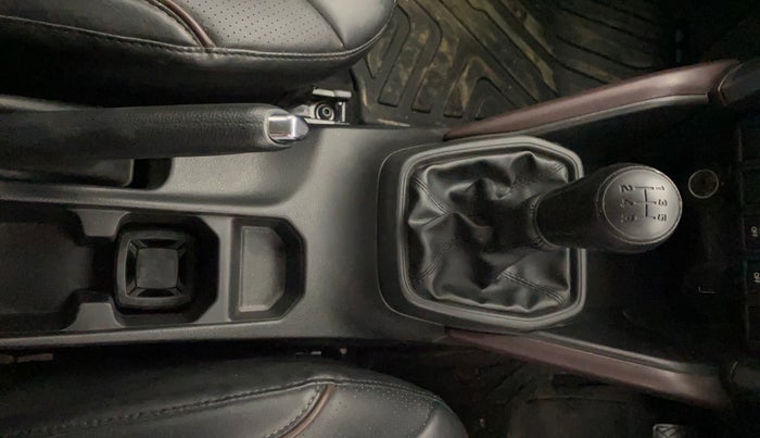 2023 Maruti Grand Vitara DELTA SMART HYBRID, Petrol, Manual, 32,773 km, Gear Lever