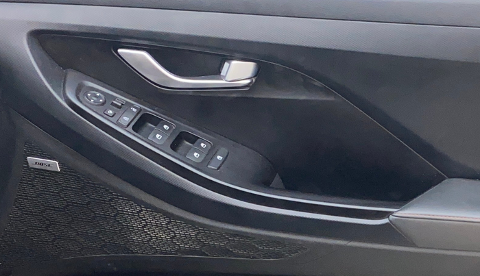 2020 Hyundai Creta SX (O) 1.4 TURBO DCT, Petrol, Automatic, 77,456 km, Driver Side Door Panels Control