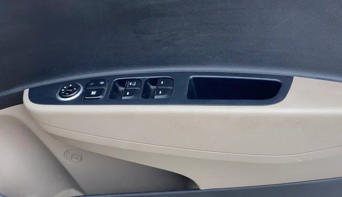 2015 Hyundai Grand i10 MAGNA 1.2 KAPPA VTVT, Petrol, Manual, 70,265 km, Driver Side Door Panels Control