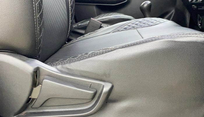 2019 Maruti S PRESSO VXI+, Petrol, Manual, 32,316 km, Driver Side Adjustment Panel