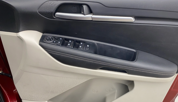 2021 KIA SONET HTX 1.0 DCT, Petrol, Automatic, 43,353 km, Driver Side Door Panels Control