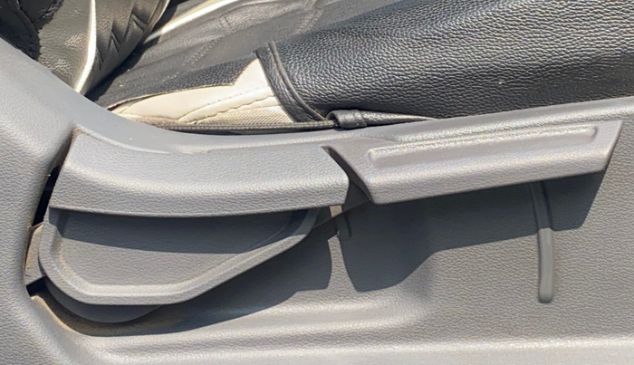 2022 Hyundai AURA S 1.2 AMT, Petrol, Automatic, 21,153 km, Driver Side Adjustment Panel