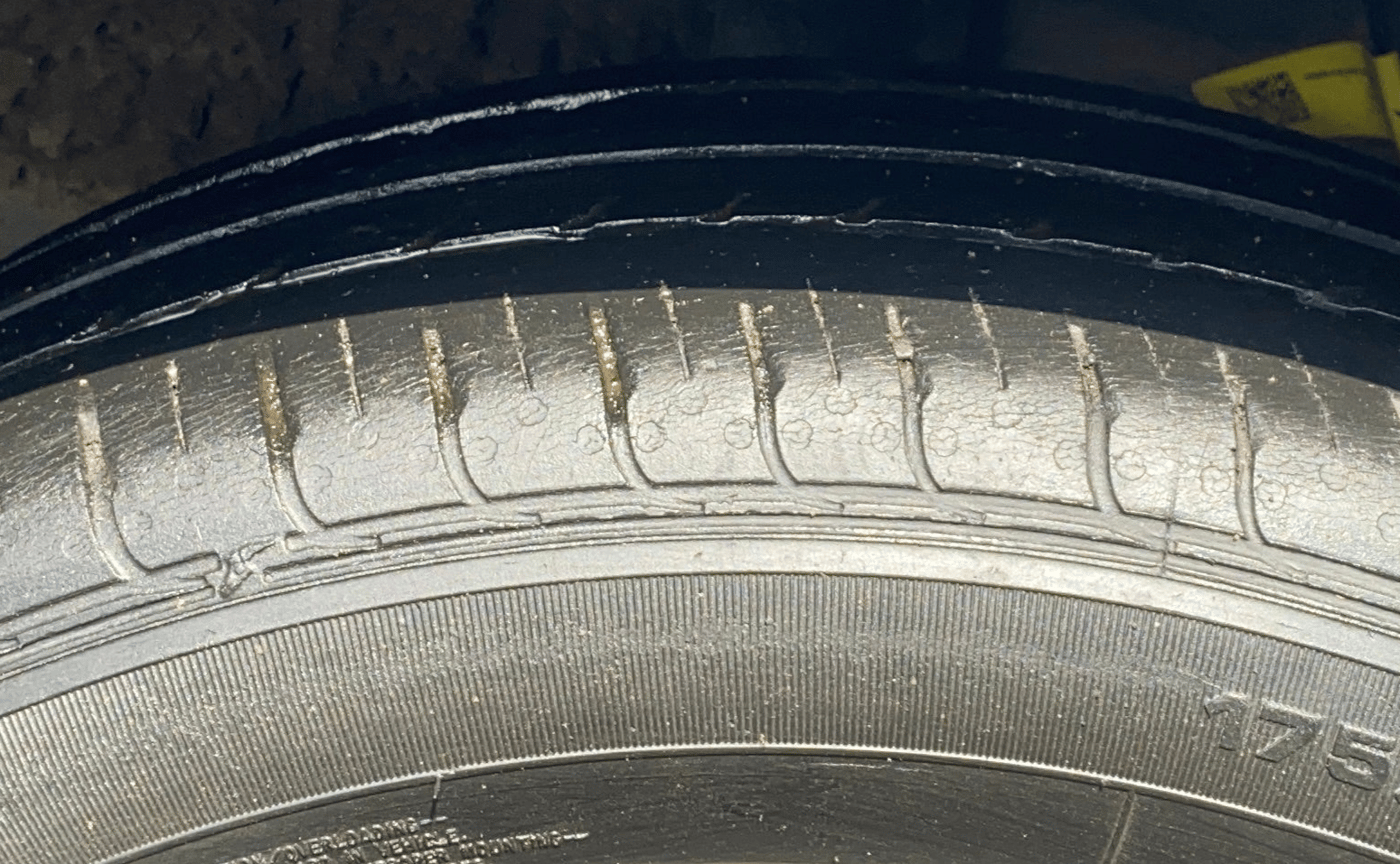 2022 Hyundai AURA S 1.2 AMT, Petrol, Automatic, 21,312 km, Right Rear Tyre Tread
