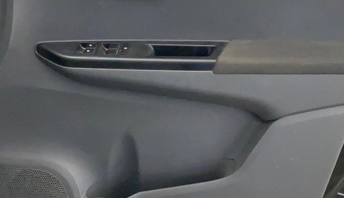 2019 Mahindra KUV 100 NXT K6+ P 6 STR, Petrol, Manual, 44,006 km, Driver Side Door Panels Control