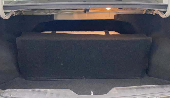 2016 Maruti Ciaz VXI, CNG, Manual, 88,281 km, Boot Inside