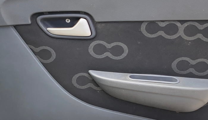 2013 Maruti Alto 800 LXI, Petrol, Manual, 63,056 km, Driver Side Door Panels Control