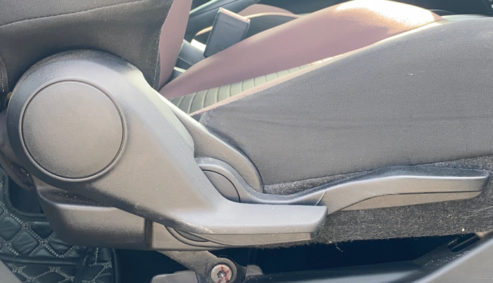 2023 Maruti FRONX ALPHA 1.0L TURBO 6 AT, Petrol, Automatic, 10,583 km, Driver Side Adjustment Panel