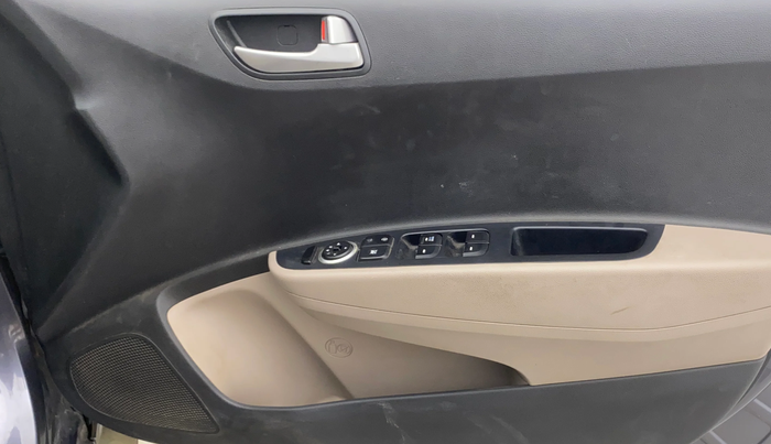 2015 Hyundai Grand i10 SPORTZ 1.2 KAPPA VTVT, Petrol, Manual, 70,997 km, Driver Side Door Panels Control