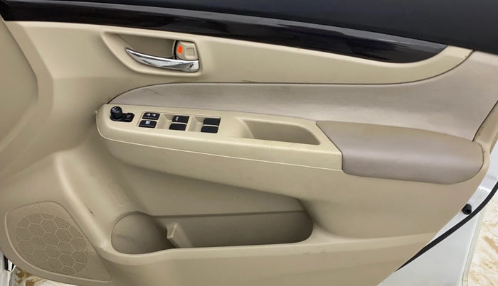 2016 Maruti Ciaz ZXI, Petrol, Manual, 49,976 km, Driver Side Door Panels Control