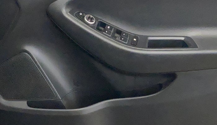 2017 Hyundai i20 Active 1.2 S, Petrol, Manual, 70,157 km, Driver Side Door Panels Control