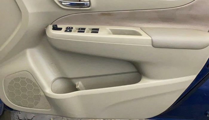 2018 Maruti Ciaz DELTA 1.4 MT PETROL, Petrol, Manual, 39,641 km, Driver Side Door Panels Control