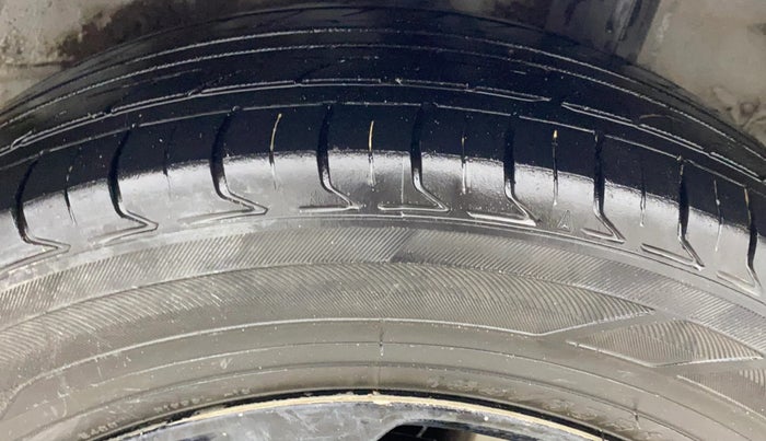 2019 Honda Amaze 1.5L I-DTEC VX, Diesel, Manual, 1,41,077 km, Left Rear Tyre Tread