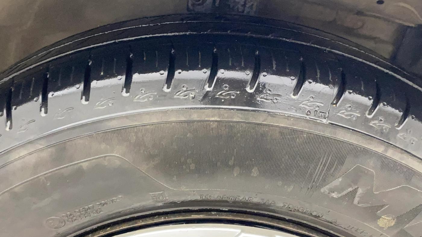 2014 Maruti Swift Dzire VXI, Petrol, Manual, 55,720 km, Right Front Tyre Tread