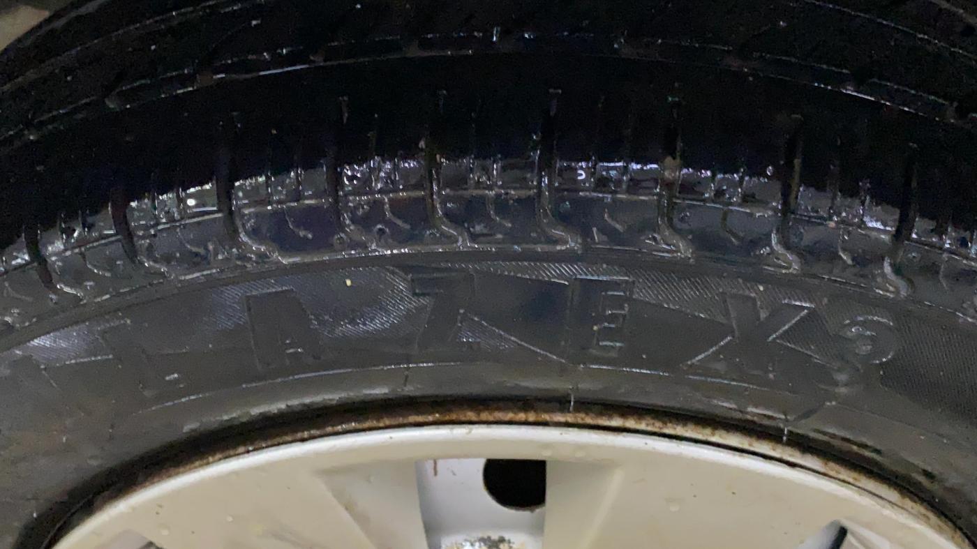 2013 Maruti Wagon R 1.0 LXI, Petrol, Manual, 65,477 km, Right Rear Tyre Tread