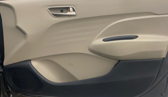 2019 Hyundai NEW SANTRO SPORTZ CNG, CNG, Manual, 97,340 km, Driver Side Door Panels Control