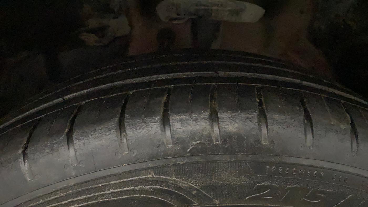 2022 MG HECTOR SHARP HYBRID 1.5 PETROL, Petrol, Manual, 59,509 km, Left Front Tyre Tread