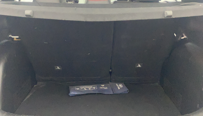 2023 Hyundai VENUE N LINE N8 1.0 TURBO DCT, Petrol, Automatic, 31,115 km, Boot Inside