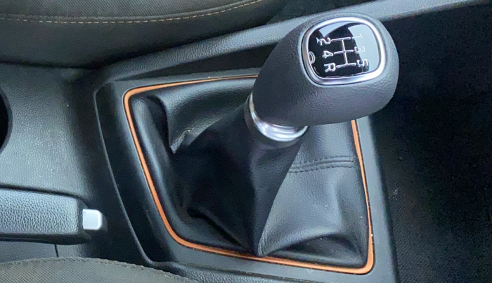 2017 Hyundai i20 Active 1.2 SX, Petrol, Manual, 74,478 km, Gear Lever