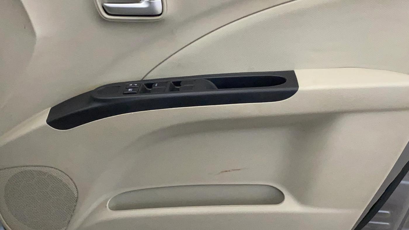 2020 Maruti Celerio VXI (O) CNG, CNG, Manual, 35,311 km, Driver Side Door Panels Control