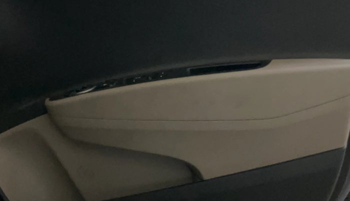 2016 Hyundai Grand i10 SPORTZ 1.2 KAPPA VTVT, Petrol, Manual, 18,360 km, Driver Side Door Panels Control