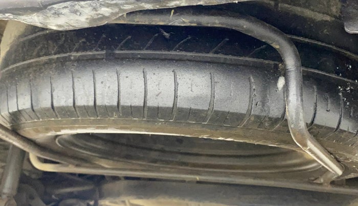 2017 Maruti Ertiga ZXI+, Petrol, Manual, 1,49,740 km, Spare Tyre