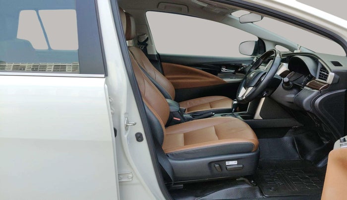2022 Toyota Innova Crysta 2.4 ZX AT 7 STR, Diesel, Automatic, 47,390 km, Right Side Front Door Cabin