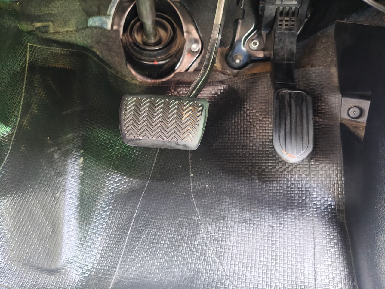 2022 Toyota Innova Crysta 2.4 ZX AT 7 STR, Diesel, Automatic, 47,390 km, Pedals