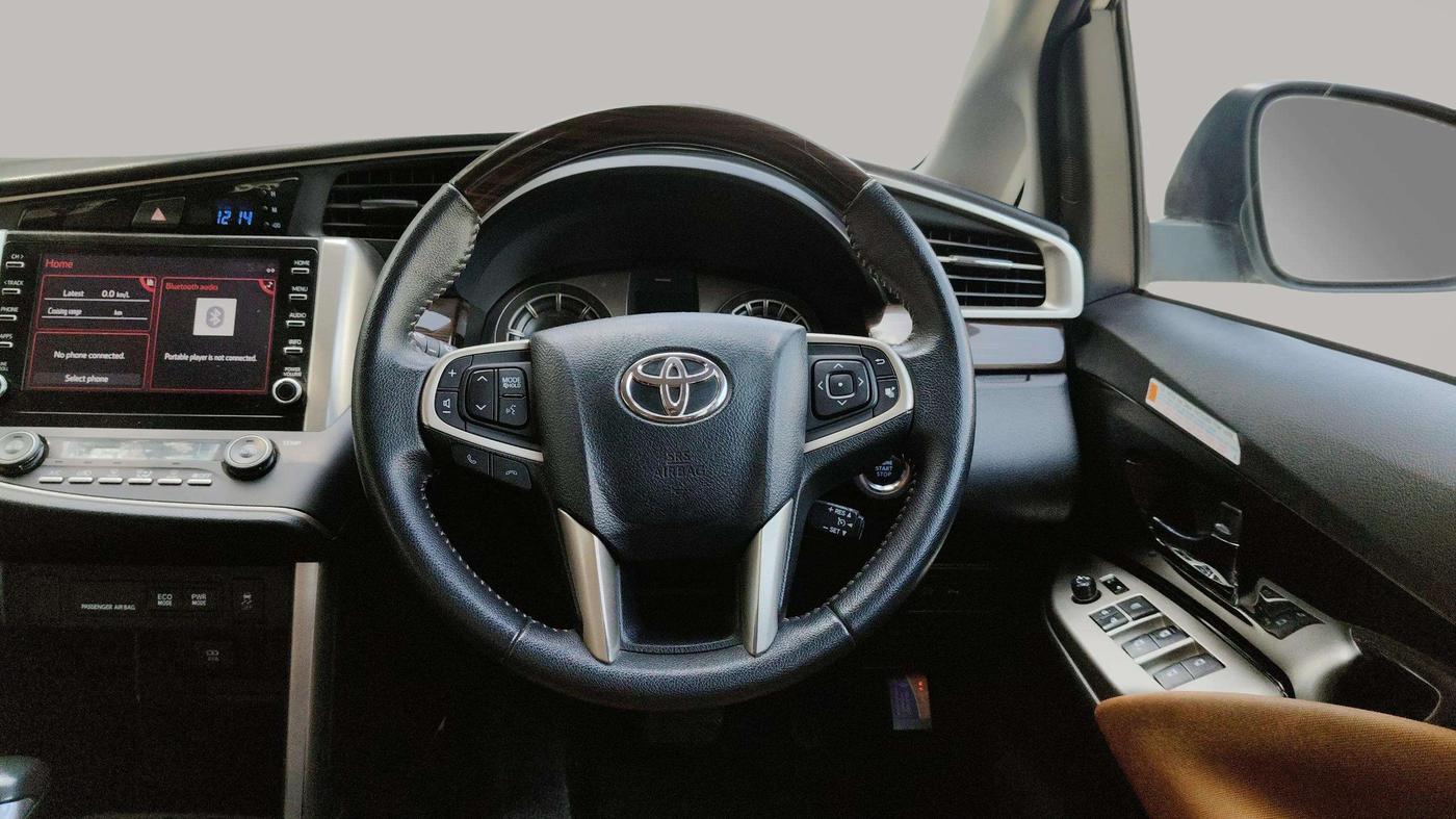 2022 Toyota Innova Crysta 2.4 ZX AT 7 STR, Diesel, Automatic, 47,390 km, Steering Wheel Close Up