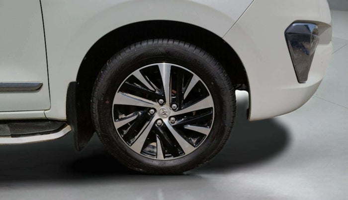 2022 Toyota Innova Crysta 2.4 ZX AT 7 STR, Diesel, Automatic, 47,390 km, Right Front Wheel