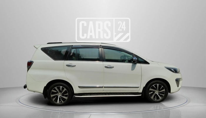 2022 Toyota Innova Crysta 2.4 ZX AT 7 STR, Diesel, Automatic, 47,390 km, Right Side View