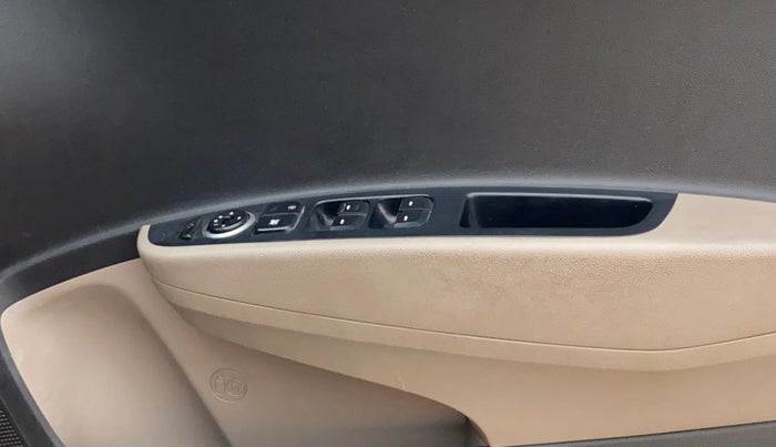 2017 Hyundai Grand i10 SPORTZ (O) AT 1.2 KAPPA VTVT, Petrol, Automatic, 63,246 km, Driver Side Door Panels Control